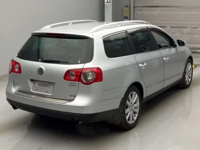 Volkswagen PASSAT VARIANT  с аукциона в Японии