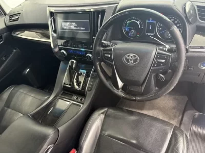 Toyota ALPHARD  с аукциона в Японии