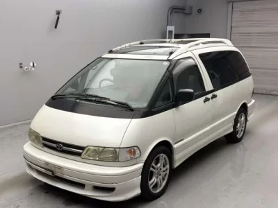 Toyota ESTIMA  с аукциона в Японии