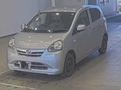 Daihatsu MIRA E S  с аукциона в Японии