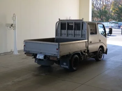Toyota DYNA  с аукциона в Японии