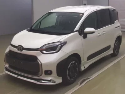 Toyota SIENTA  с аукциона в Японии