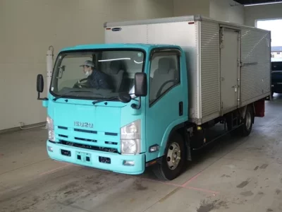 Isuzu ELF  с аукциона в Японии