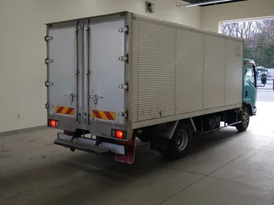 Isuzu ELF  с аукциона в Японии
