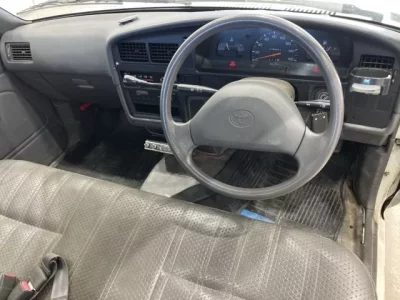 Toyota HILUX  с аукциона в Японии