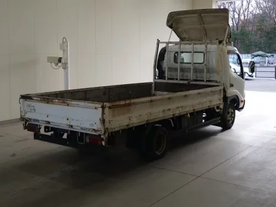 Toyota DYNA  с аукциона в Японии