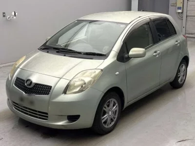 Toyota VITZ  с аукциона в Японии