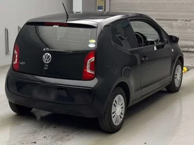 Volkswagen UP  с аукциона в Японии