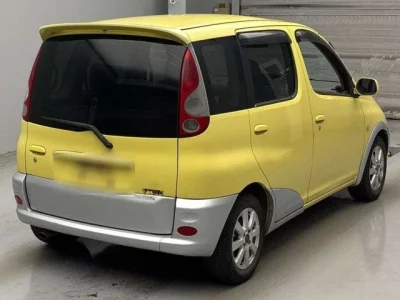 Toyota FUNCARGO  с аукциона в Японии