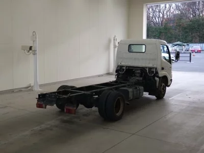 Toyota DYNA  с аукциона в Японии