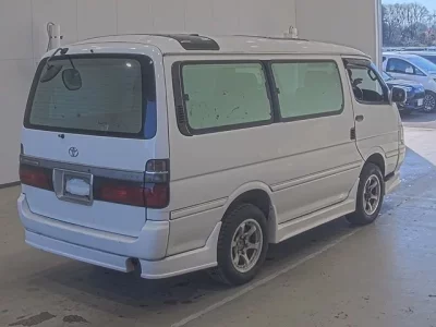 Toyota HIACE  с аукциона в Японии