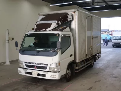 Mitsubishi CANTER  с аукциона в Японии