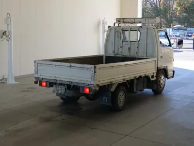 Isuzu ELF  с аукциона в Японии