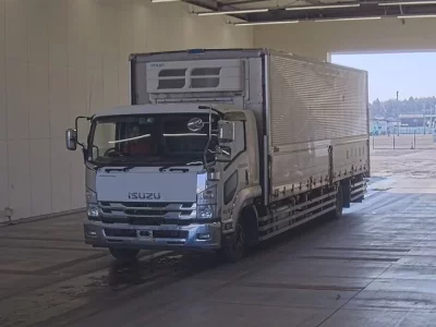 Isuzu FORWARD  с аукциона в Японии