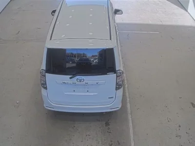 Toyota VOXY  с аукциона в Японии