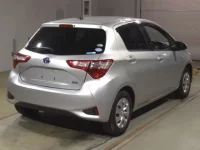 Toyota VITZ лот № 127 оценка 3  с аукциона в Японии 1
