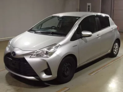 Toyota VITZ  с аукциона в Японии