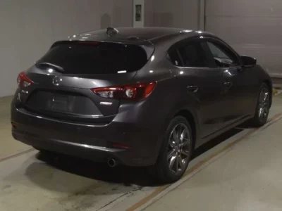 Mazda AXELA  с аукциона в Японии