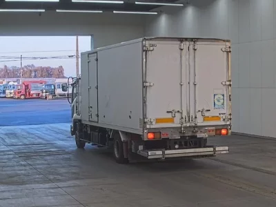 Isuzu FORWARD  с аукциона в Японии