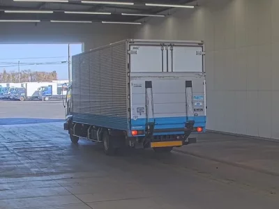 Isuzu FORWARD  с аукциона в Японии