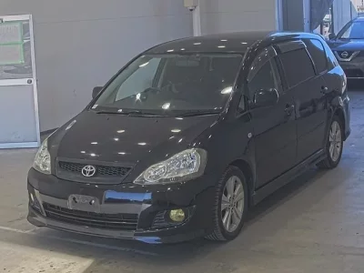 Toyota IPSUM  с аукциона в Японии