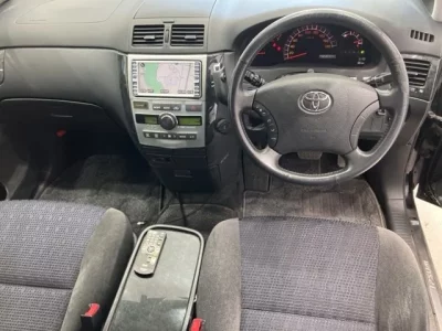 Toyota IPSUM  с аукциона в Японии