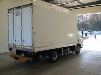 Isuzu ELF  с аукциона в Японии