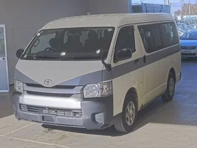 Toyota HIACE  с аукциона в Японии