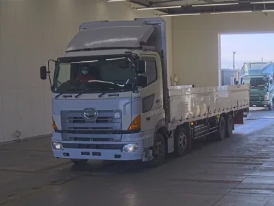 Hino TRUCK