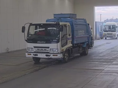 Isuzu FORWARD  с аукциона в Японии