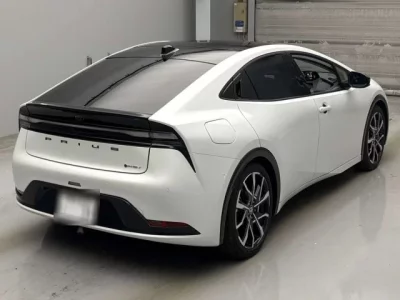 Toyota PRIUS PHV  с аукциона в Японии
