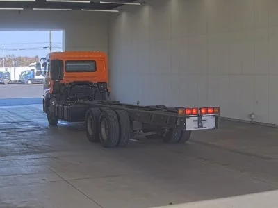 Nissan QUON  с аукциона в Японии