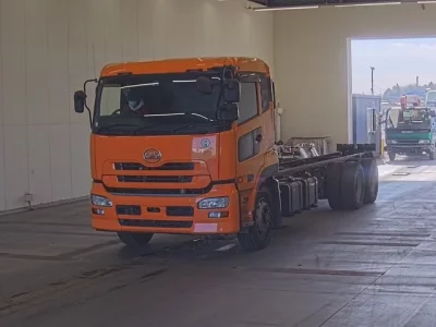 Nissan QUON  с аукциона в Японии