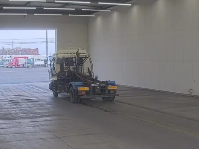 Isuzu FORWARD  с аукциона в Японии