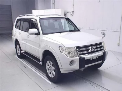 Mitsubishi PAJERO  с аукциона в Японии