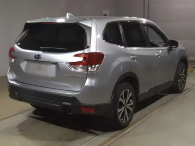 Subaru FORESTER  с аукциона в Японии