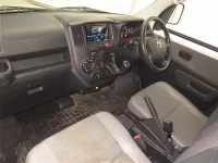 Mazda BONGO лот № 8283 оценка 3.5  с аукциона в Японии 3