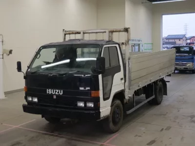 Isuzu ELF  с аукциона в Японии