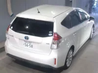 Toyota PRIUS ALPHA лот № 3004 оценка R  с аукциона в Японии 1
