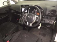 Toyota RACTIS лот № 10011 оценка 3.5  с аукциона в Японии 2