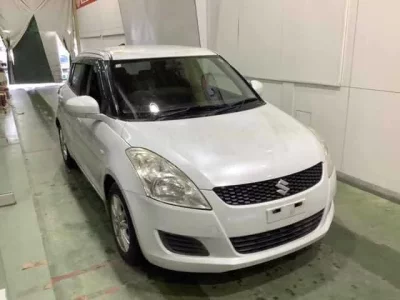 Suzuki SWIFT  с аукциона в Японии