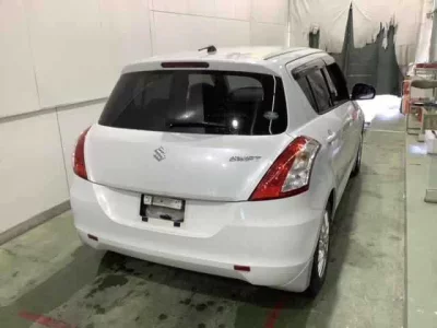 Suzuki SWIFT  с аукциона в Японии