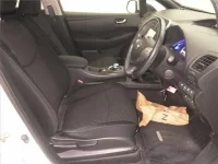Nissan LEAF лот № 10042 оценка 4  с аукциона в Японии 4