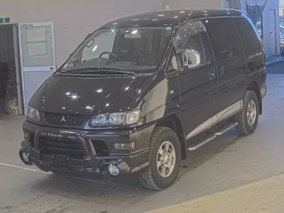 Mitsubishi DELICA  с аукциона в Японии