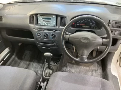 Toyota PROBOX  с аукциона в Японии