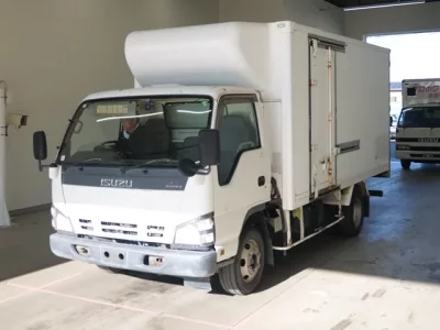Isuzu ELF  с аукциона в Японии