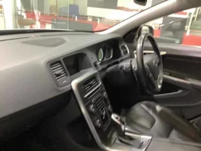 Volvo V60  с аукциона в Японии