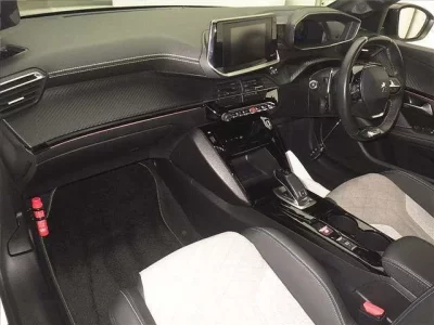 Peugeot 208  с аукциона в Японии