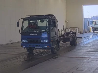Isuzu FORWARD  с аукциона в Японии