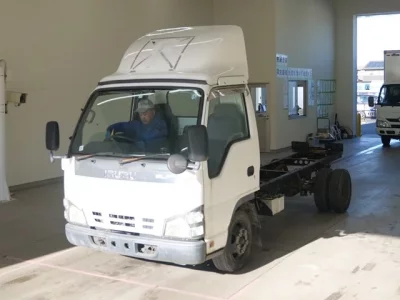 Isuzu ELF  с аукциона в Японии